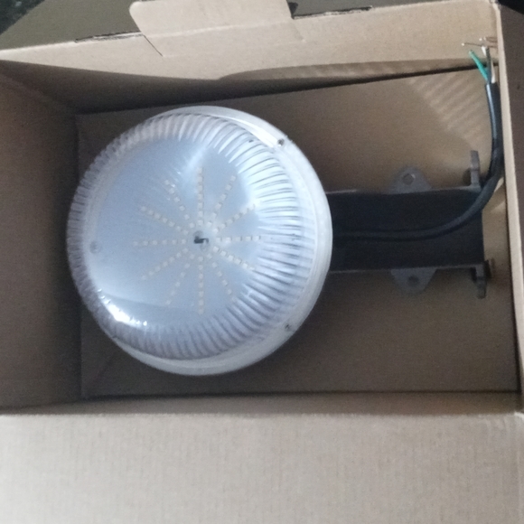 Bobcat Lighting LED Area Light - Picture 4 of 6